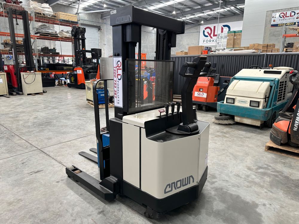 Crown 30WRTL102 Queensland Forklifts